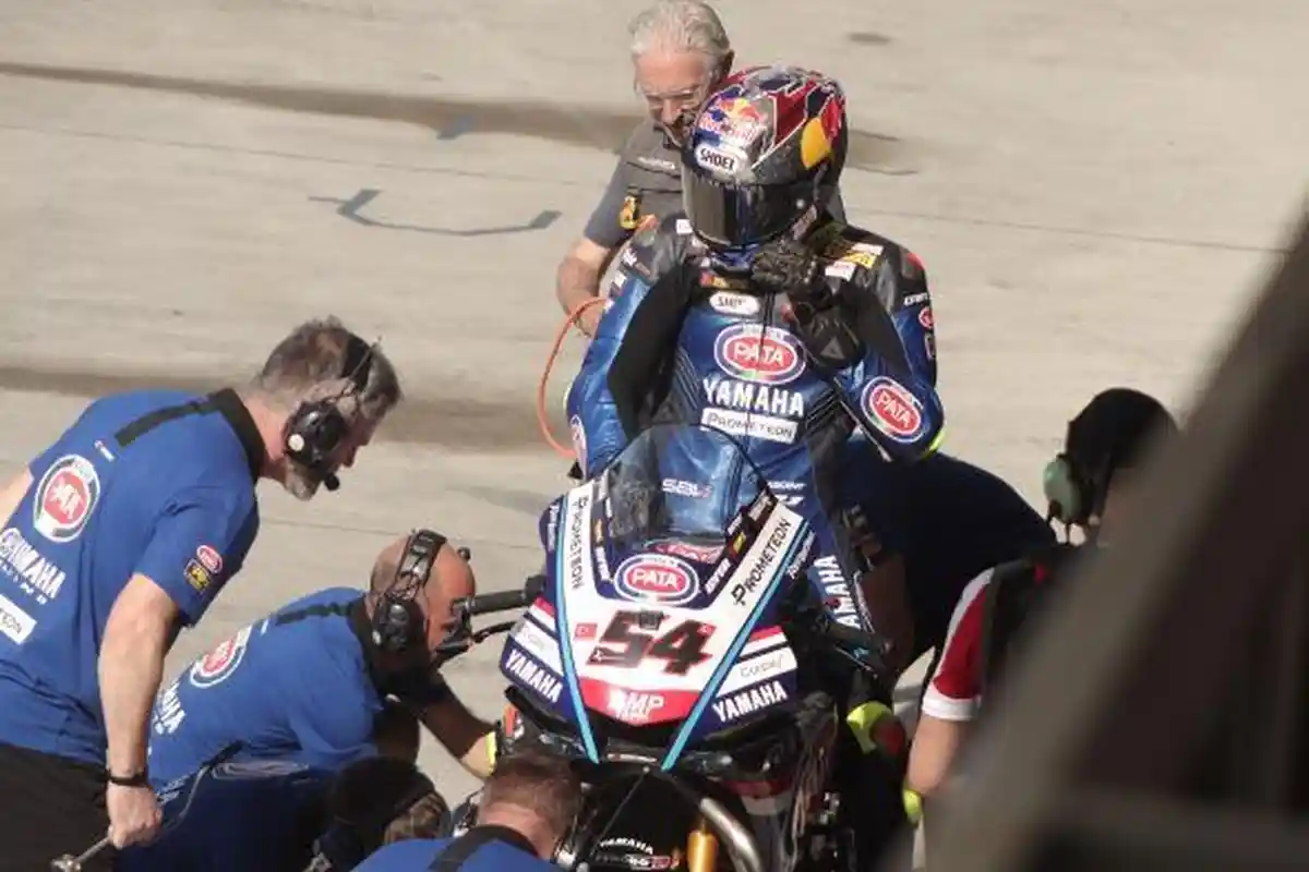 Toprak Razgatlioglu Tetap Senang Berada di Podium Walaupun Hanya Peringkat Kedua