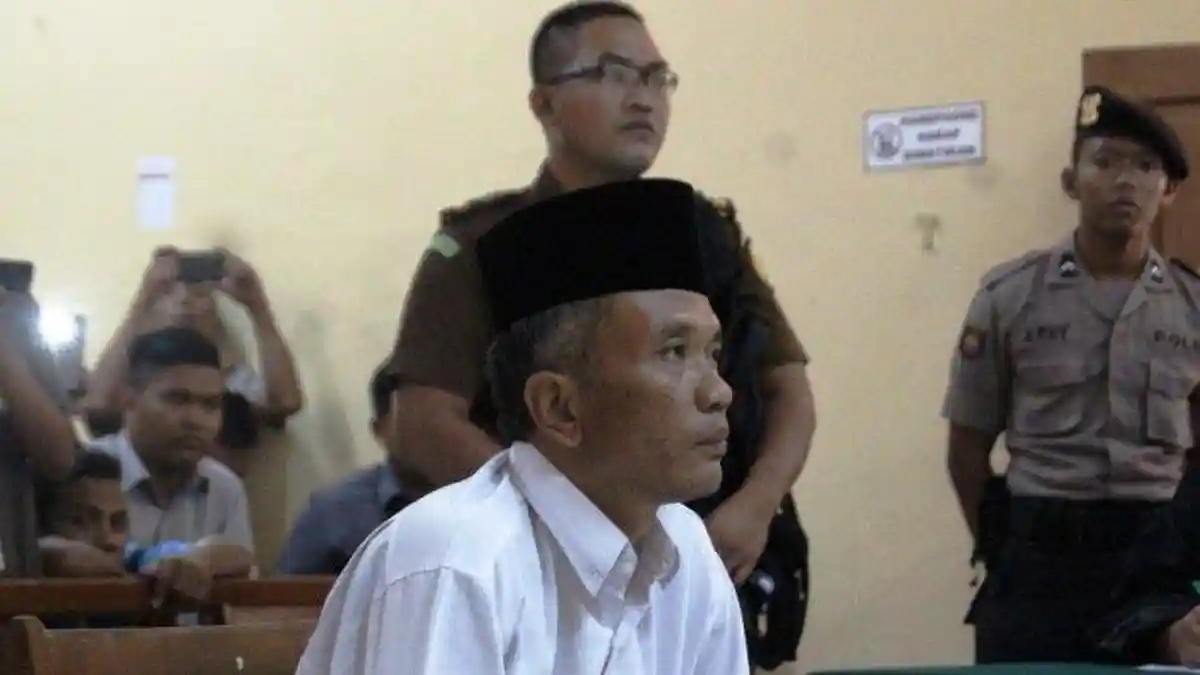 Mengaku Sulit Membuktikan, Kuasa Hukum Bambang Tri Cabut Gugatan Ijazah Jokowi