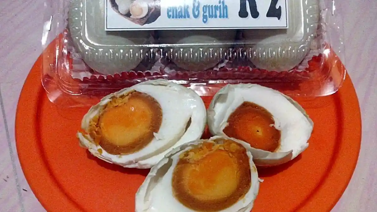 Berawal Kesukaan Keluarga, Telur Asin Evi Tembus Pasar Modern