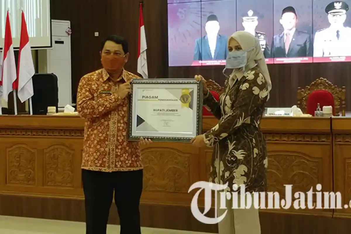 Jember Ranking 1 Se-Jatim dalam Partisipasi Sensus Penduduk Online 2020, BPS Jatim beri Penghargaan