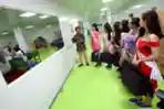 Finalis Miss Universe Jabar 2023 Kunjungi Pabrik Kosmetik