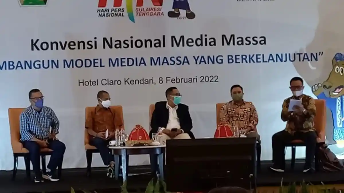 CEO Tribun Network Dahlan Dahi Pembicara di Dalam Konvensi Nasional Media Massa HPN Kendari 2022