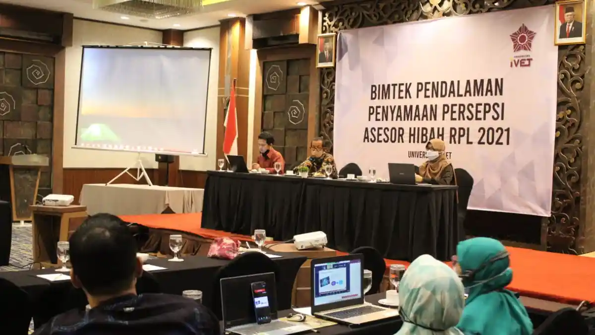 Unit RPL Universitas Ivet Gelar Bimtek Pendalaman dan Penyamaan Persepsi Asesor Hibah RPL