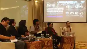 HRWG_AJI_diskusi_kebebasan_pers_3292992jpg.jpg