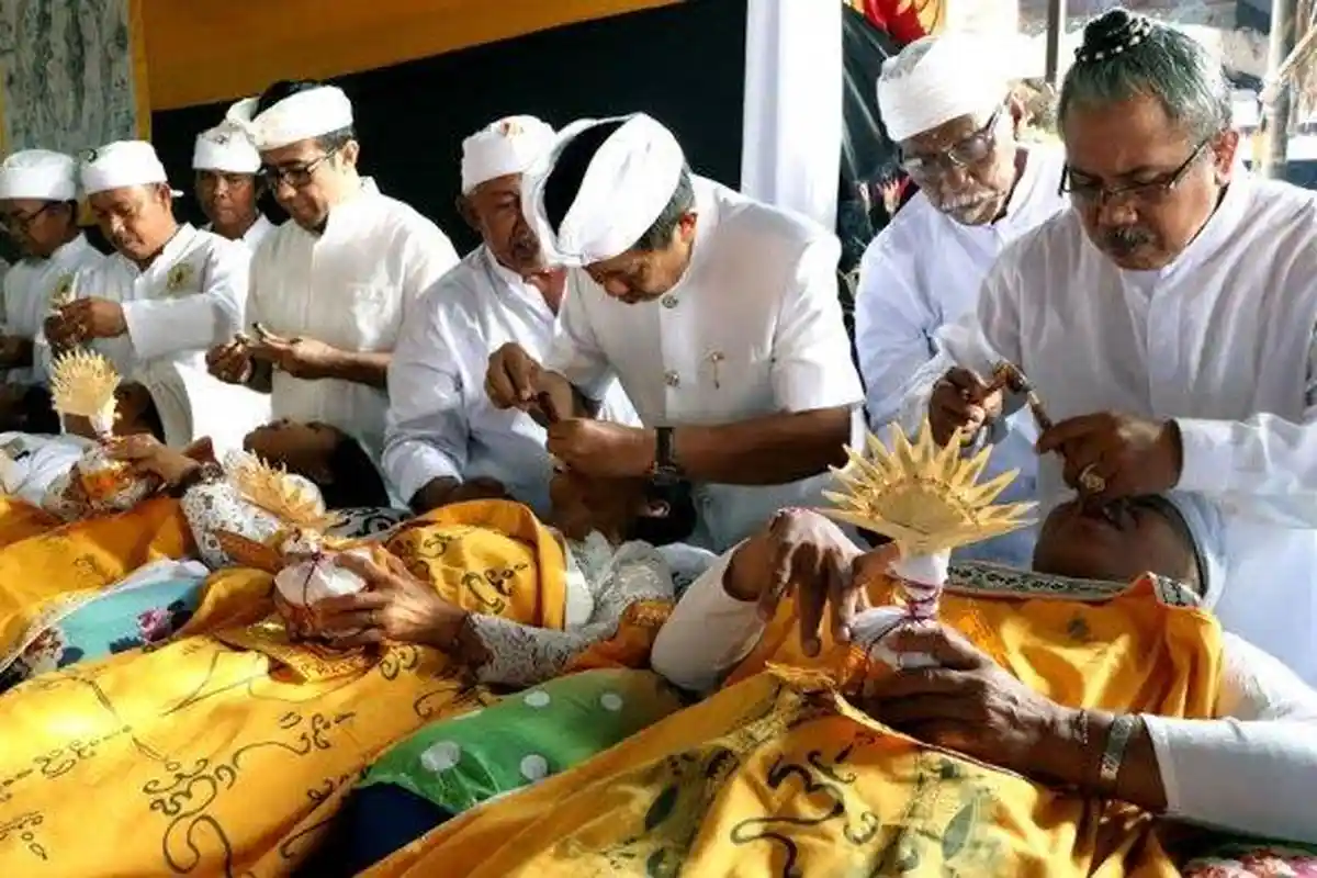 Hari Baik untuk Melangsungkan Upacara Potong Gigi Sepanjang Bulan Juni 2023 Menurut Kalender Bali