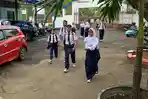 Hari Pertama Masuk Sekolah Pukul 06.30 WIB, Pelajar SMP di Indramayu Berlarian Karena Takut Telat