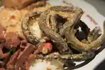 Mencicipi Gurihnya Mangut Belut Warung PWS