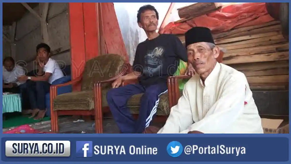 Gaya Tosan, Teman Salim Kancil, Jawab Wartawan Pakai Bahasa Inggris