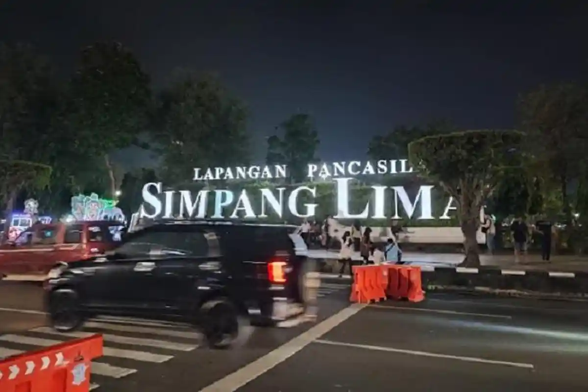 Simpang Lima Masih Jadi Destinasi Favorit Warga Habiskan Malam Lebaran