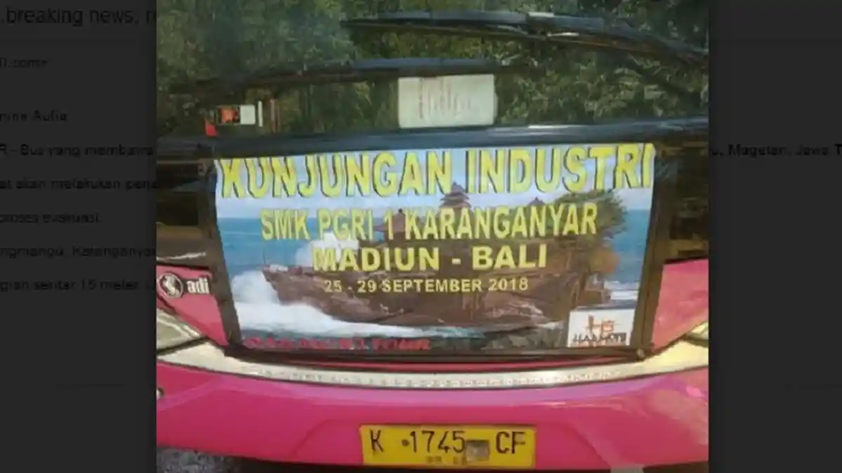 BREAKING NEWS: Bus Rombongan SMK PGRI 1 Karanganyar Kecelakaan Masuk Jurang 15 Meter