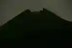 Luncuran Lava Pijar Gunung Merapi Yogyakarta