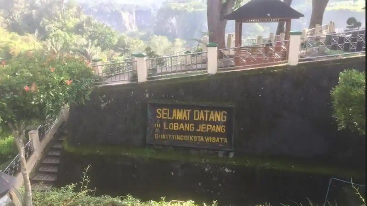 Harga Tiket Masuk Taman Panorama Lubang Japang Bukittinggi, Berjarak 600 Meter dari Jam Gadang 