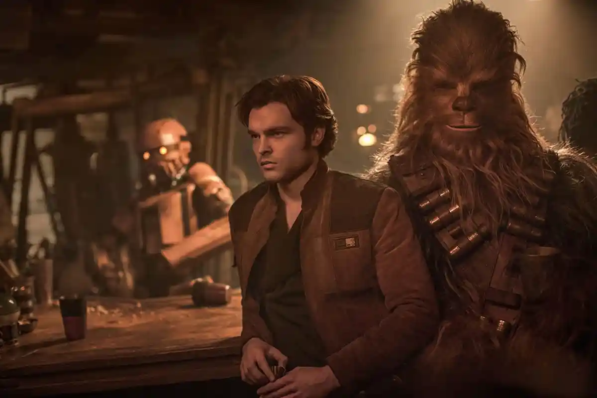 Sinopsis Solo: A Star Wars Story, Pertemuan Han Solo bertemu dengan Co-Pilot Masa Depan Chewbacca