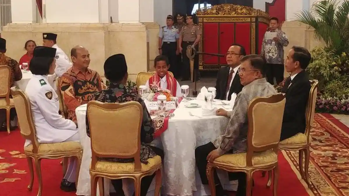 Joni Si Pemanjat Tiang Bendera dari NTT Hari Ini Bertemu dengan Presiden Jokowi