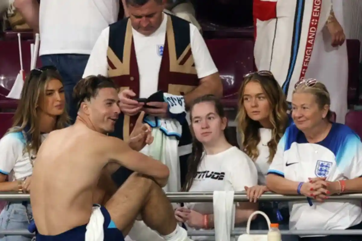 Langsung Lepas Baju, Jack Grealish Rayakan Kemenangan Inggris dengan Pacarnya Sasha Attwood