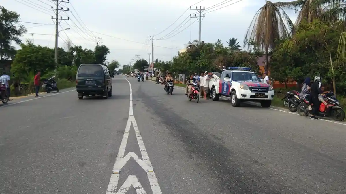 Kesaksian Warga Ketika Yamaha Vixion Hantam Honda Scoopy di Aceh Tamiang