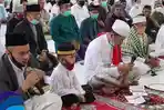 pemkab-bolsel-gelar-salat-id-dengan-patuhi-protokol-covid-19.jpg