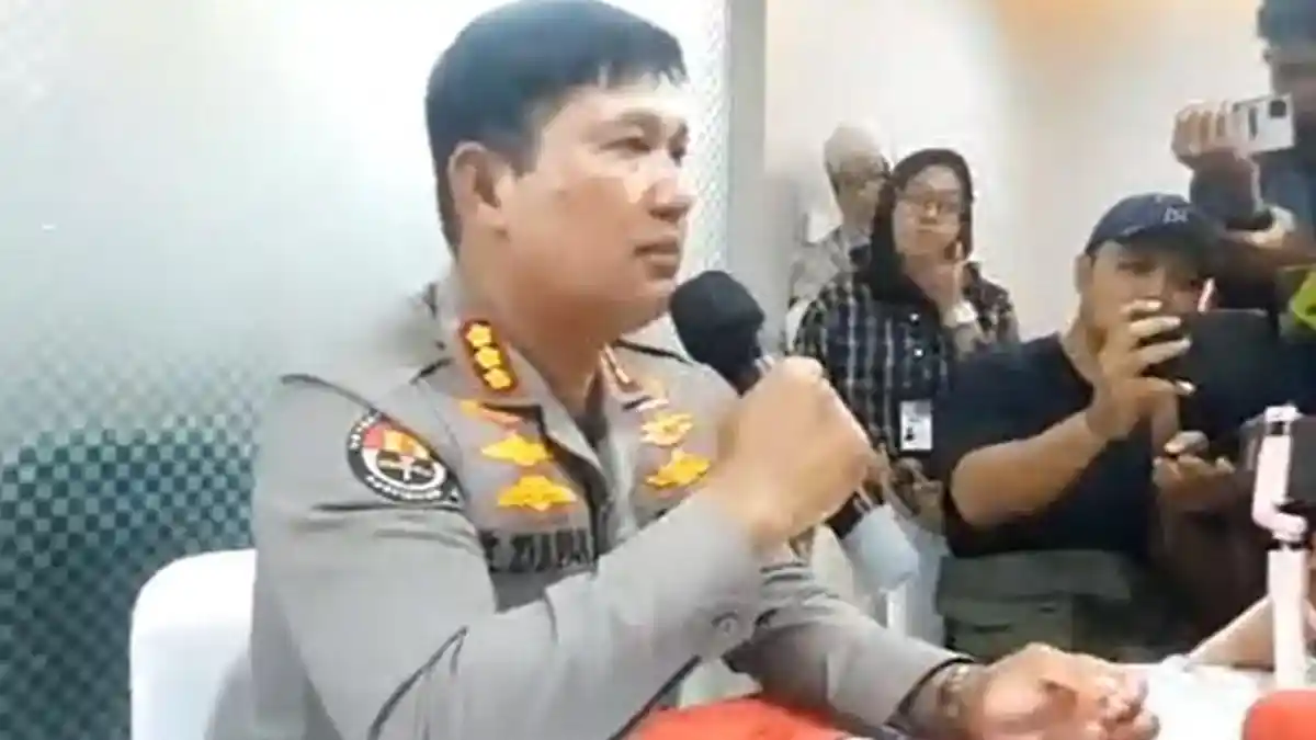 Irjen Teddy Minahasa Tolak Didampingi Pengacara yang Disediakan Polda Metro Jaya