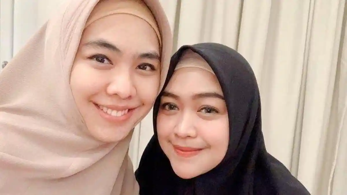 Oki Setiana Dewi Beri Penjelasan Terkait Usia Kandungan Adiknya Ria Ricis