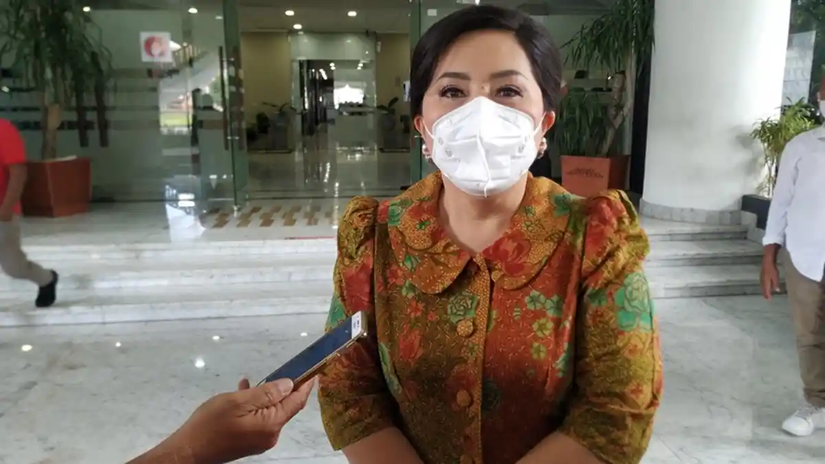 Rita Maya Dondokambey Tamuntuan Jabat Ketua Umum IKA Unsrat Periode 2021-2025