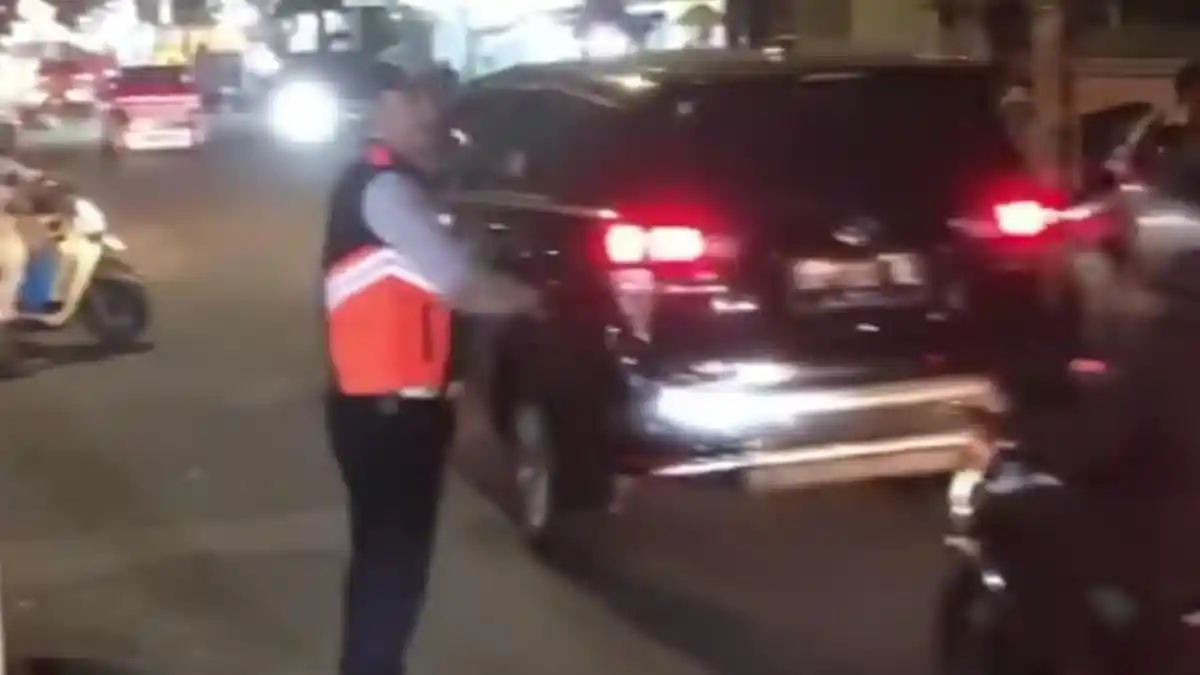 Kemacetan di Bali Kian Parah, Prof Rumawan Sorot Motor Listrik
