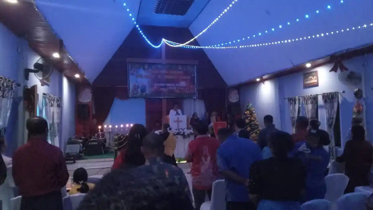 Pengkhotbah GPHI "El - Shadday" Hamadi Ajak Jemaat Banyak Menabur Kebaikan