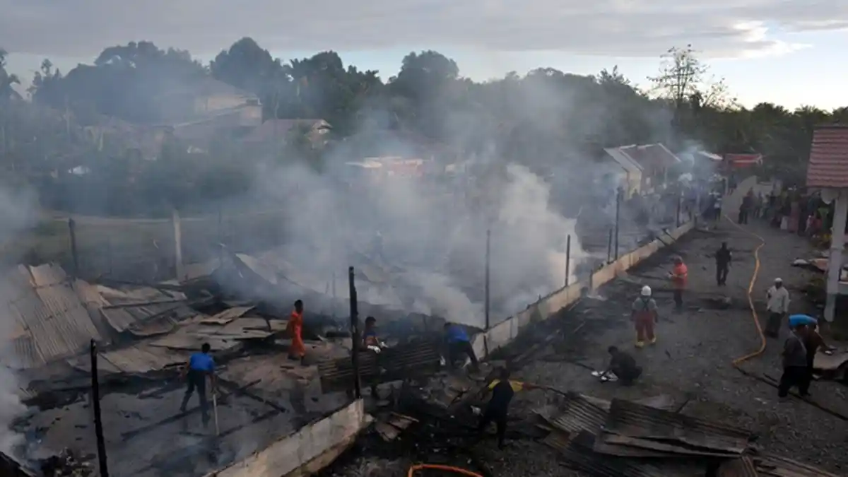 BREAKING NEWS - Dayah Darul Aitami di Aceh Barat Ludes Terbakar