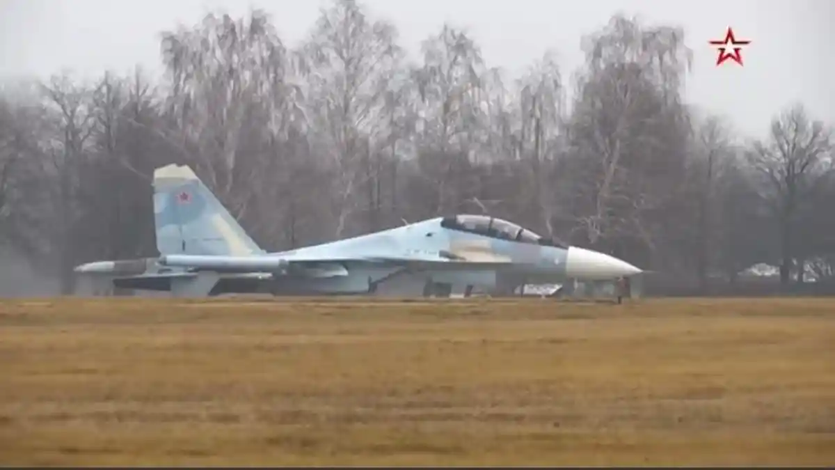 Video Penampakan Jet Tempur Rusia Sukhoi SU-30SM Dipakai Gempur Militer Ukraina