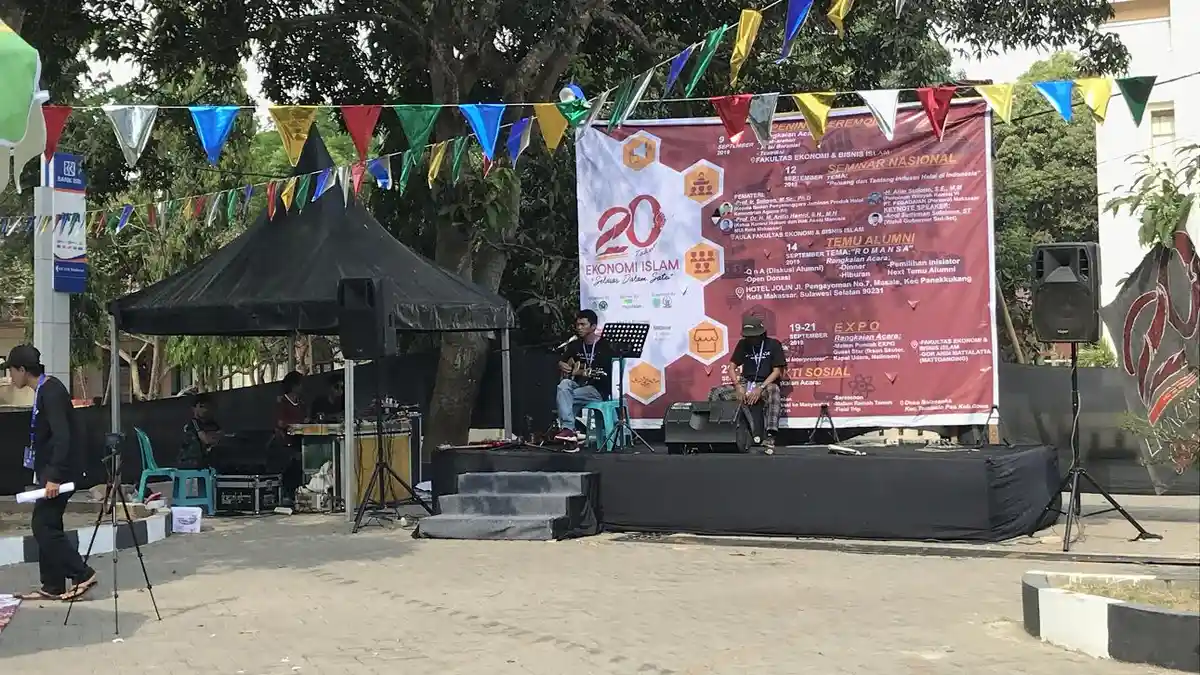 Semarakkan Dua Dekade, Ekonomi Islam UINAM Gelar Lomba Akustik