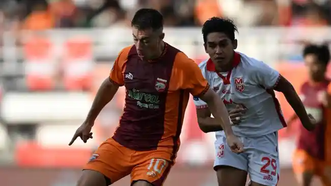 babak-1-laga-borneo-fc-vs-malut.jpg