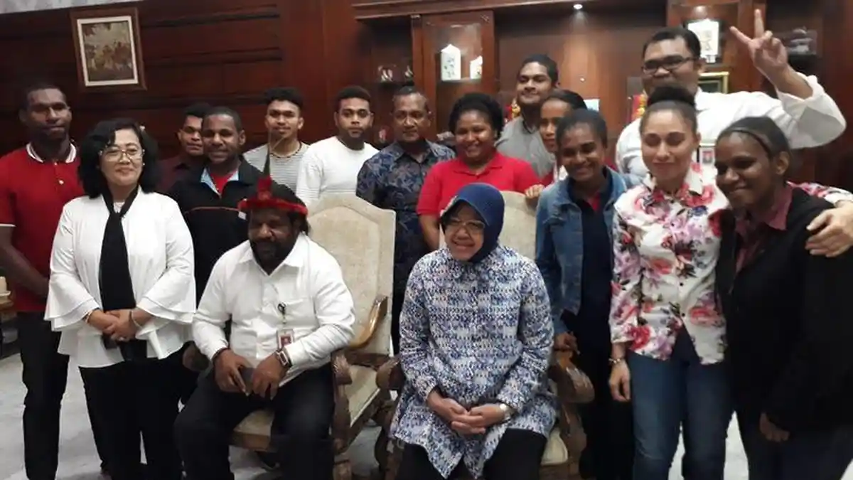 Wali Kota Risma Diberi Julukan 'Mama Papua', Ketua Adat Tanah Papua ...