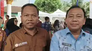 BI-edukasi-warga-pakai-QRIS-di-pasar-murah-Ramadan-Pemkot-Bandar-Lampung.jpg