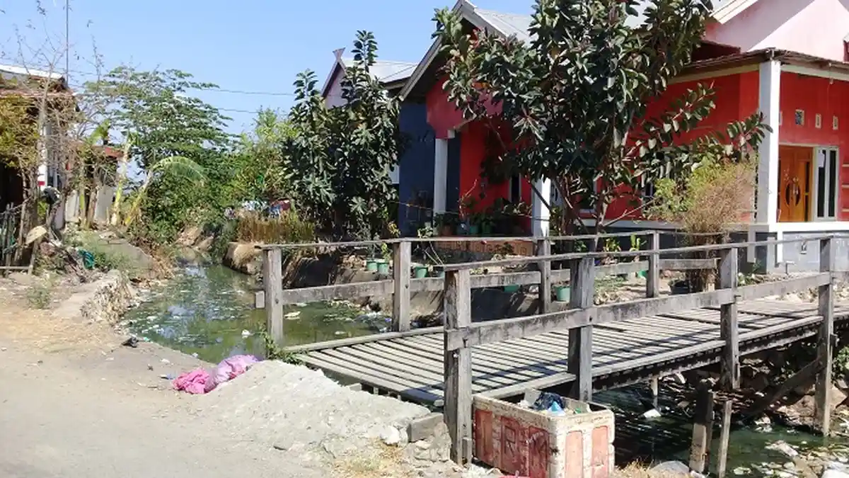 VIDEO: Sungai Kampung Bulu-bulu di Anrong Appaka Pangkep Penuh Sampah