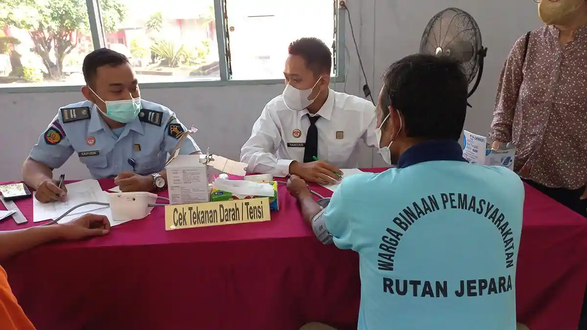 Pengobatan Gratis Ratusan Narapidana Rutan Jepara, Rata-rata Mengeluh Gatal-gatal dan Flu