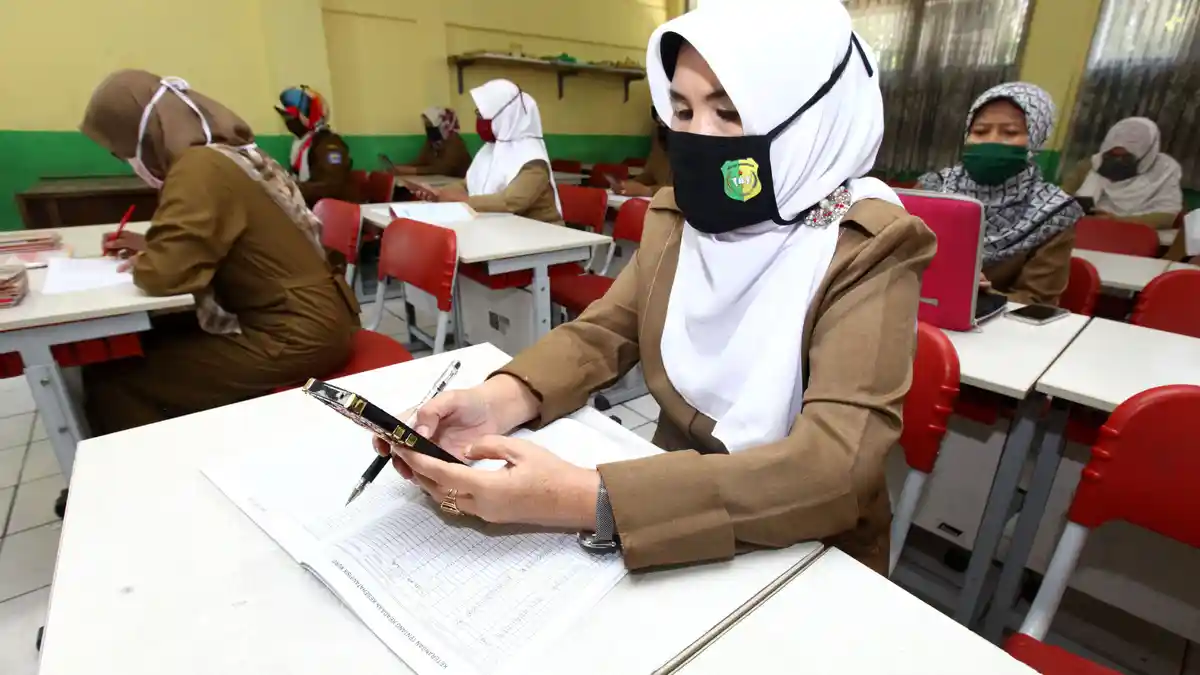 Pemerhati Pendidikan: Tak Ada Sinyal dan Internet Jangan Jadi Alasan untuk Buka Sekolah