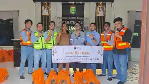 PAMA-bersama-PT-Arutmin-Indonesia-menyalurkan-sebanyak-2100-paket-sembako.jpg