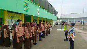 Edukasi-tertib-berlalu-lintas-kepada-siswa-SMP-Negeri-39-Medan.jpg