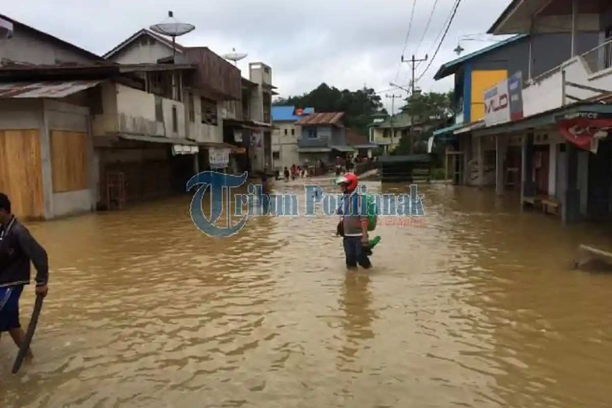 Lagi-Lagi Banjir Hantam Pasar Darit - banjir-pasar-darit-1_20160604_101537.jpg