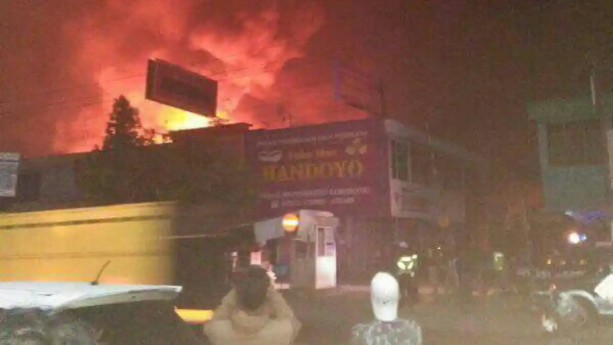 Ratusan Kios Pasar Wonokriyo Kebumen Terbakar, Kerugian Capai Puluhan Miliar