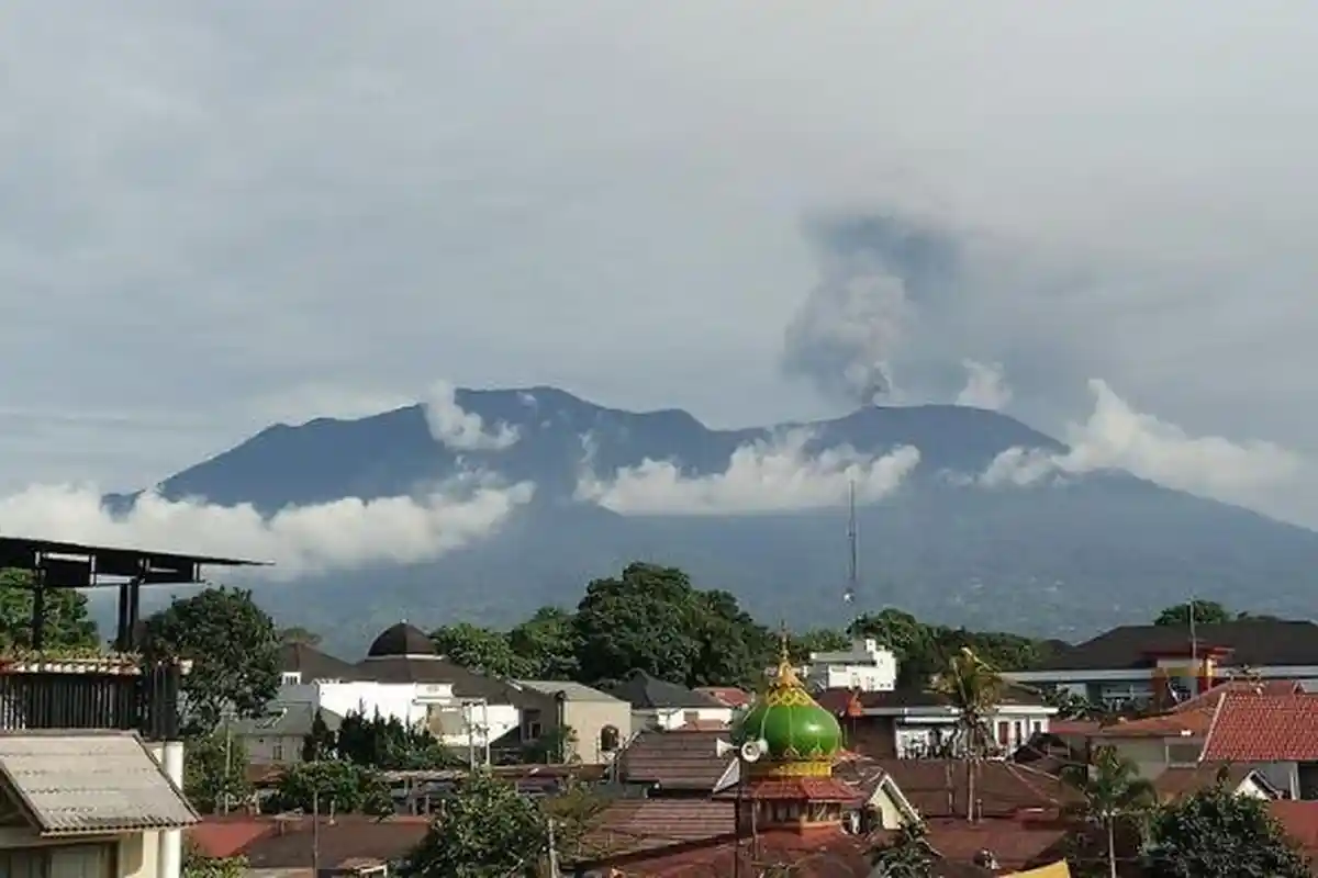 Gunung Marapi Naik Level, Kini Berstatus Siaga, PVMBG Beri Imbauan untuk Warga di Radius 4,5 Km