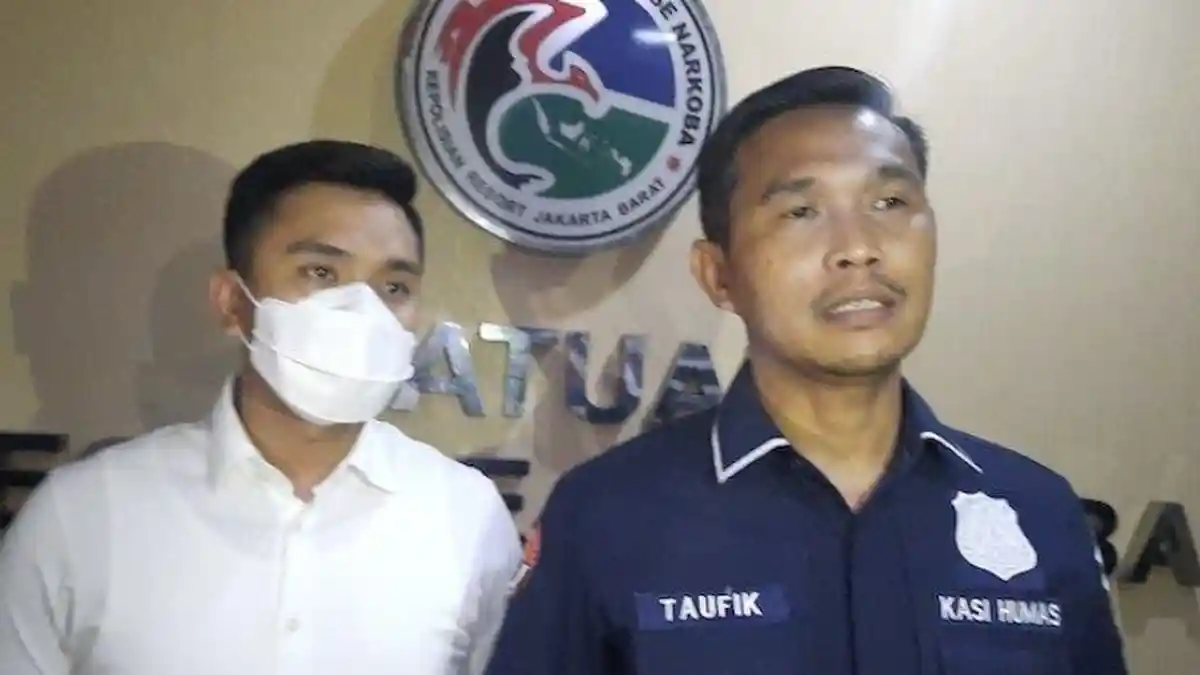 TERUNGKAP, Pengemudi Mobil Tabrak Rumah Warga Ternyata Bandar Narkoba yang Sedang Diburu Polisi