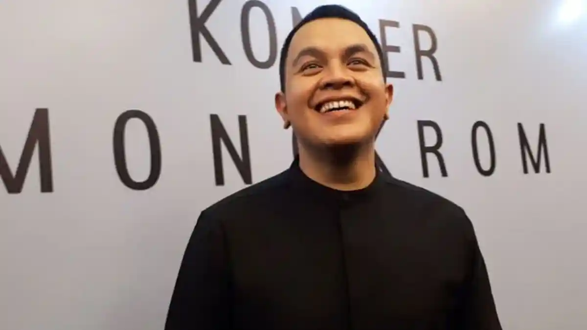 Chord Gitar Lagu Adaptasi - Tulus Versi Mudah dan Liriknya, Sedang Trending di YouTube