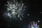 Kincir Bianglala dan Kembang Api