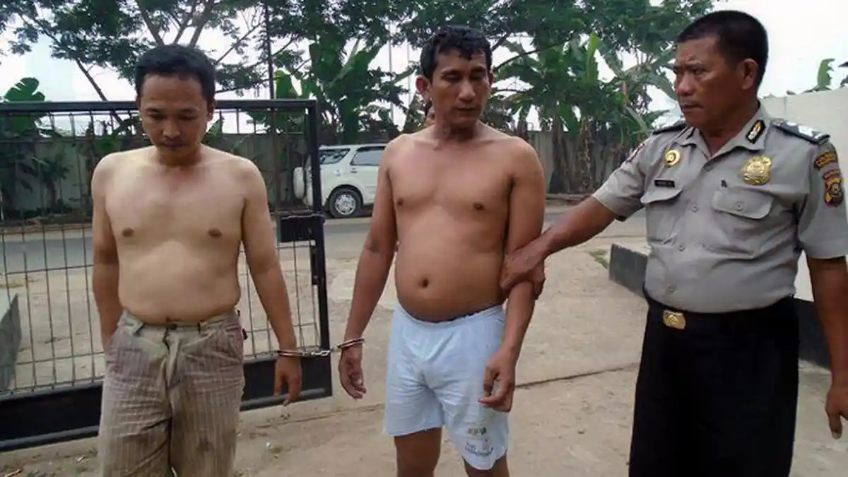 Spesialis Pembobol Rumah Dipergoki Warga, Motornya Dibakar