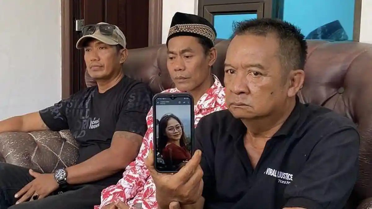 MISTERI Kematian Putri Apriyani: Tewas di Kos, Wajah Gosong, Ayah Yakin Anaknya Korban Pembunuhan