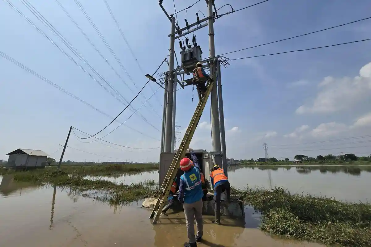 100 Persen Jaringan Listrik PLN Telah Normal Kembali Pascabanjir Jabodebek