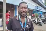 Paulus-Krey-pelatih-Persitelbin-TB.jpg