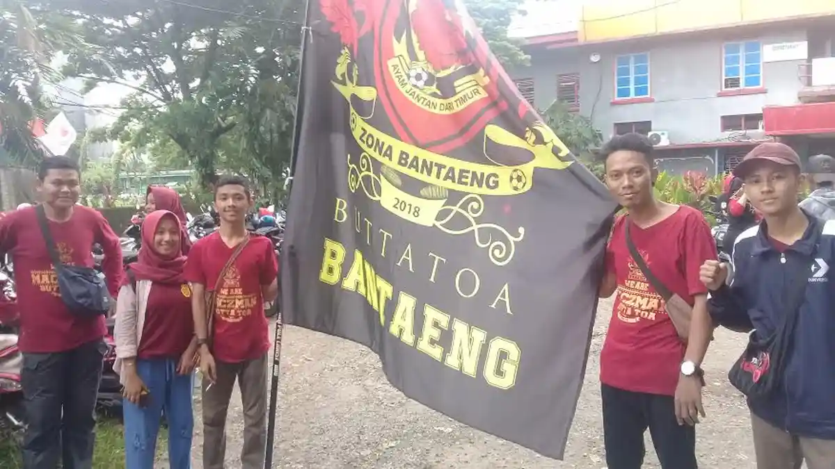Tempuh Perjalanan 120 Km, The Maz Man Bantaeng Saksikan Laga PSM Makassar vs Perseru Serui