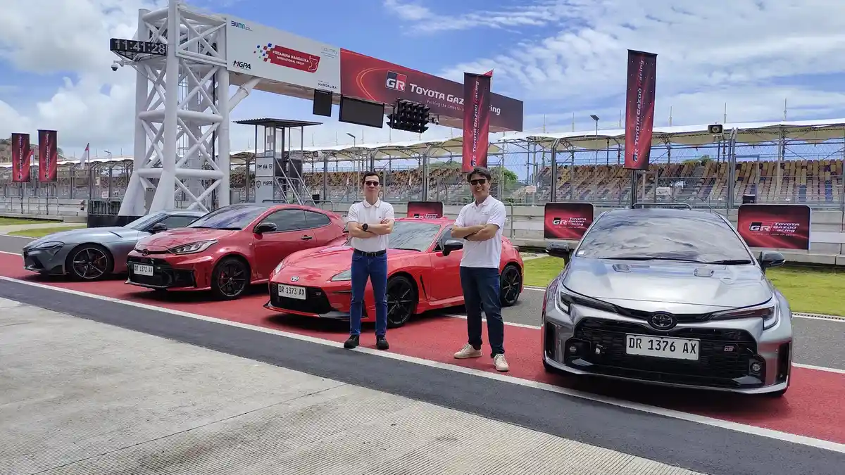 Toyota Optimis Pasar Mobil Hybrid Makin Melonjak: Efisien dan Ramah Lingkungan