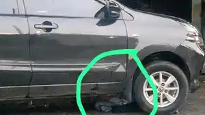 Mobil-yang-terlibat-Kecelakaan-di-kandat-kediri.jpg